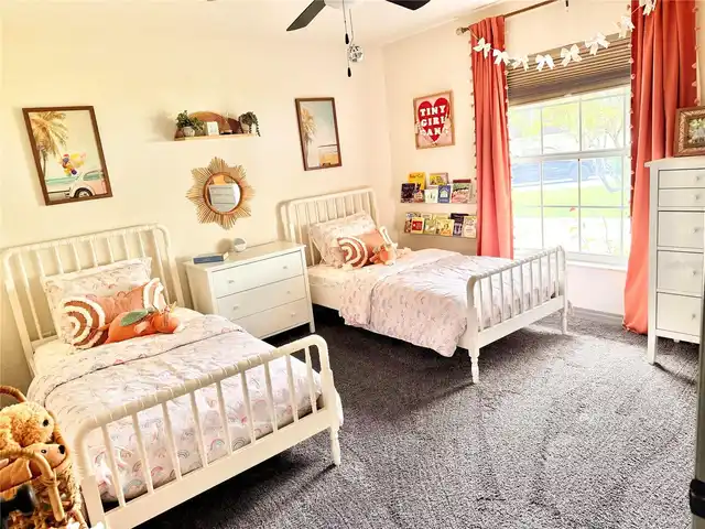 Listing Photo 22