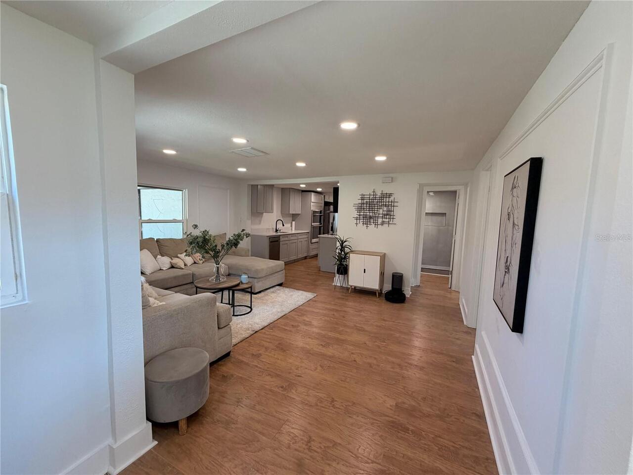 Listing Photo 9