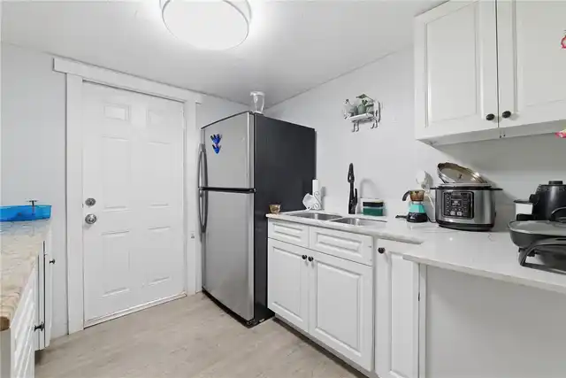 Listing Photo 22