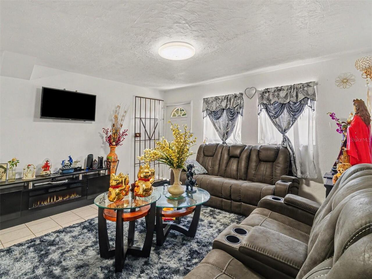 Listing Photo 8