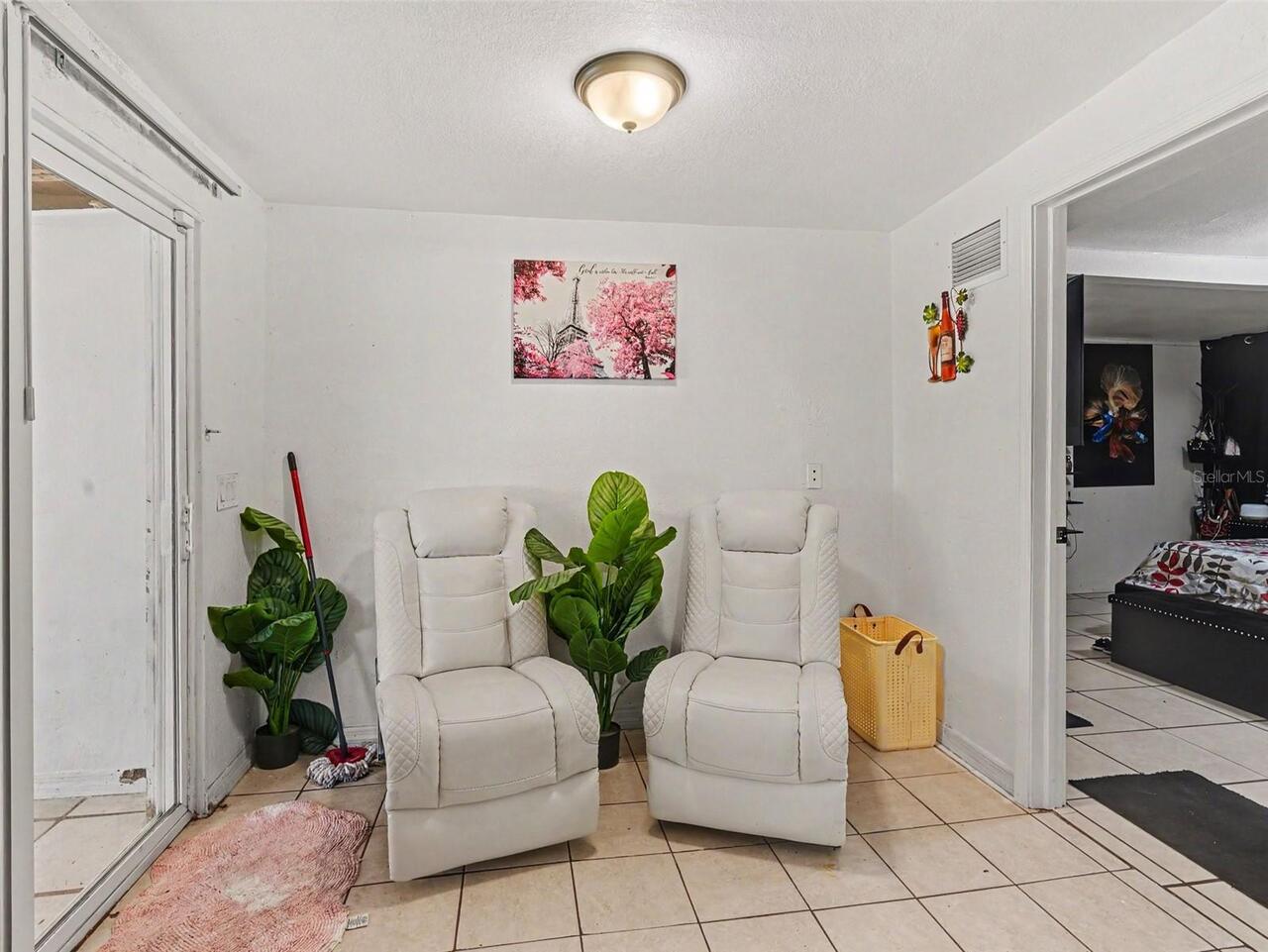 Listing Photo 14