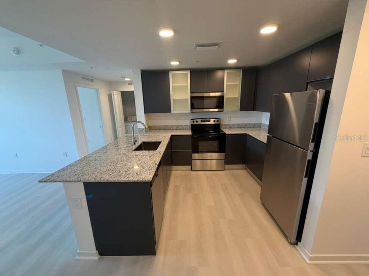 2BR, Residential Lease, 2BA, $1,920
Read More