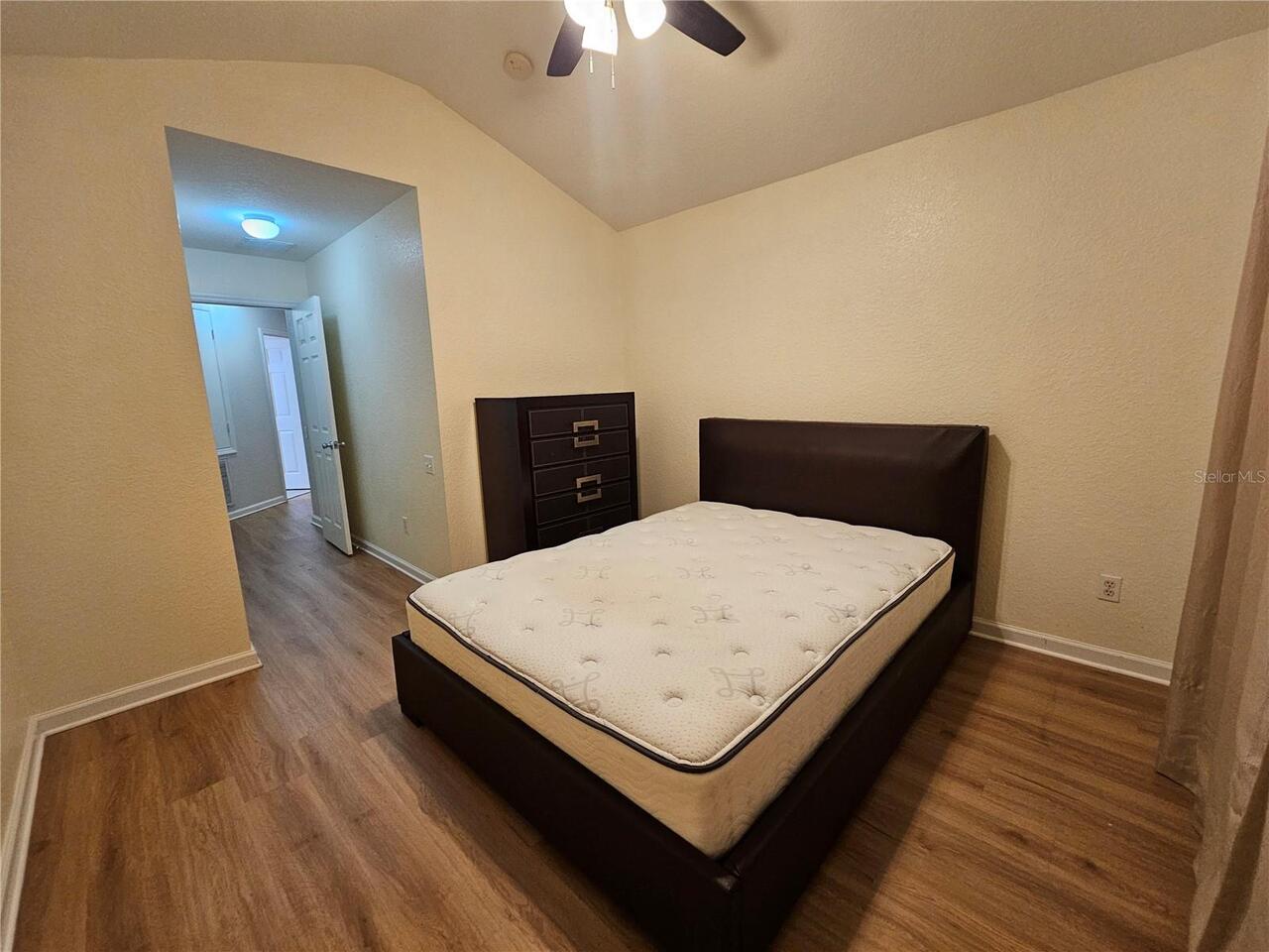 Listing Photo 14