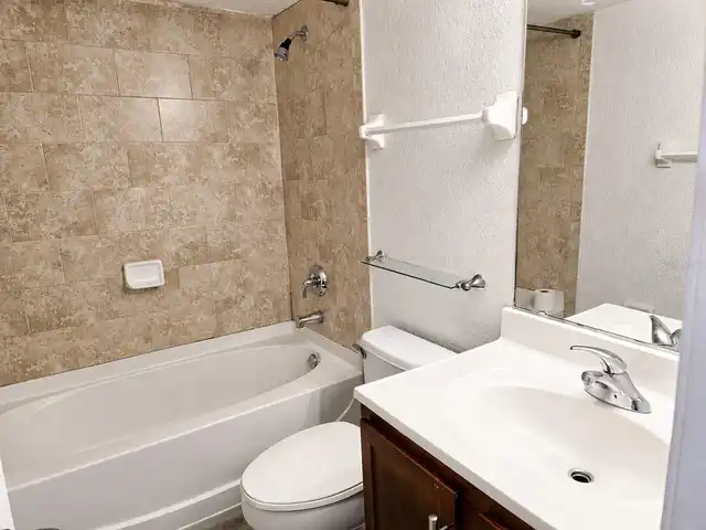 Listing Photo 10