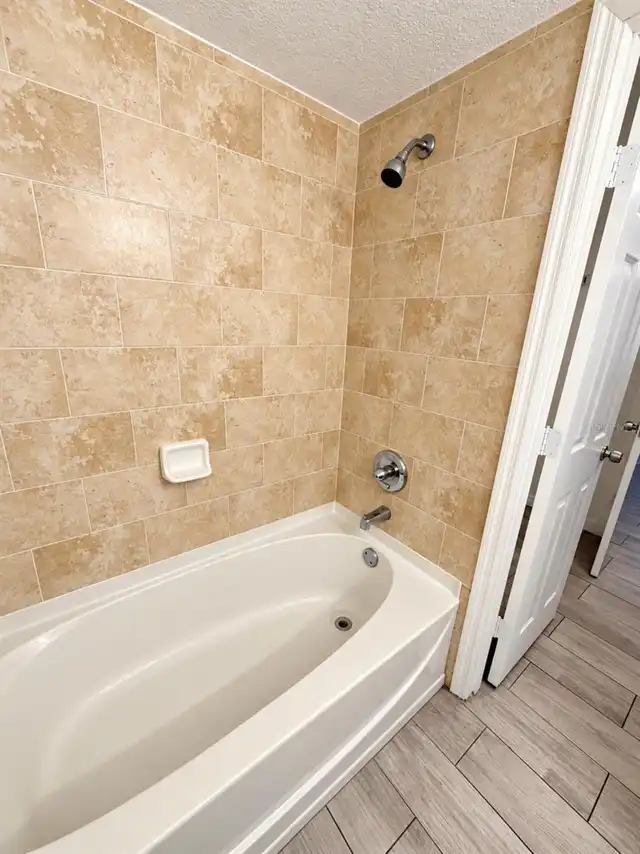 Listing Photo 14