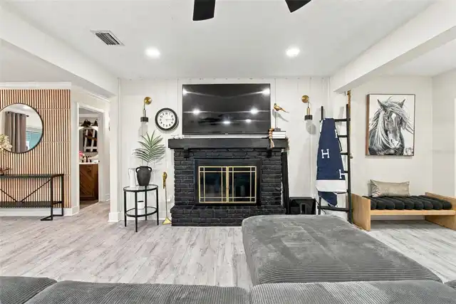 Listing Photo 14