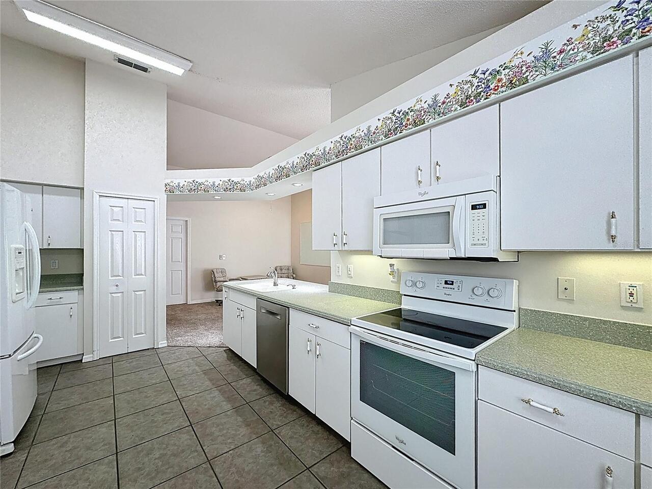 Listing Photo 18