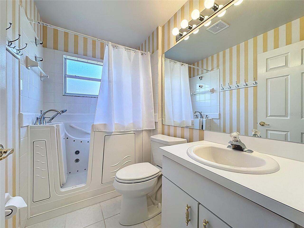 Listing Photo 32