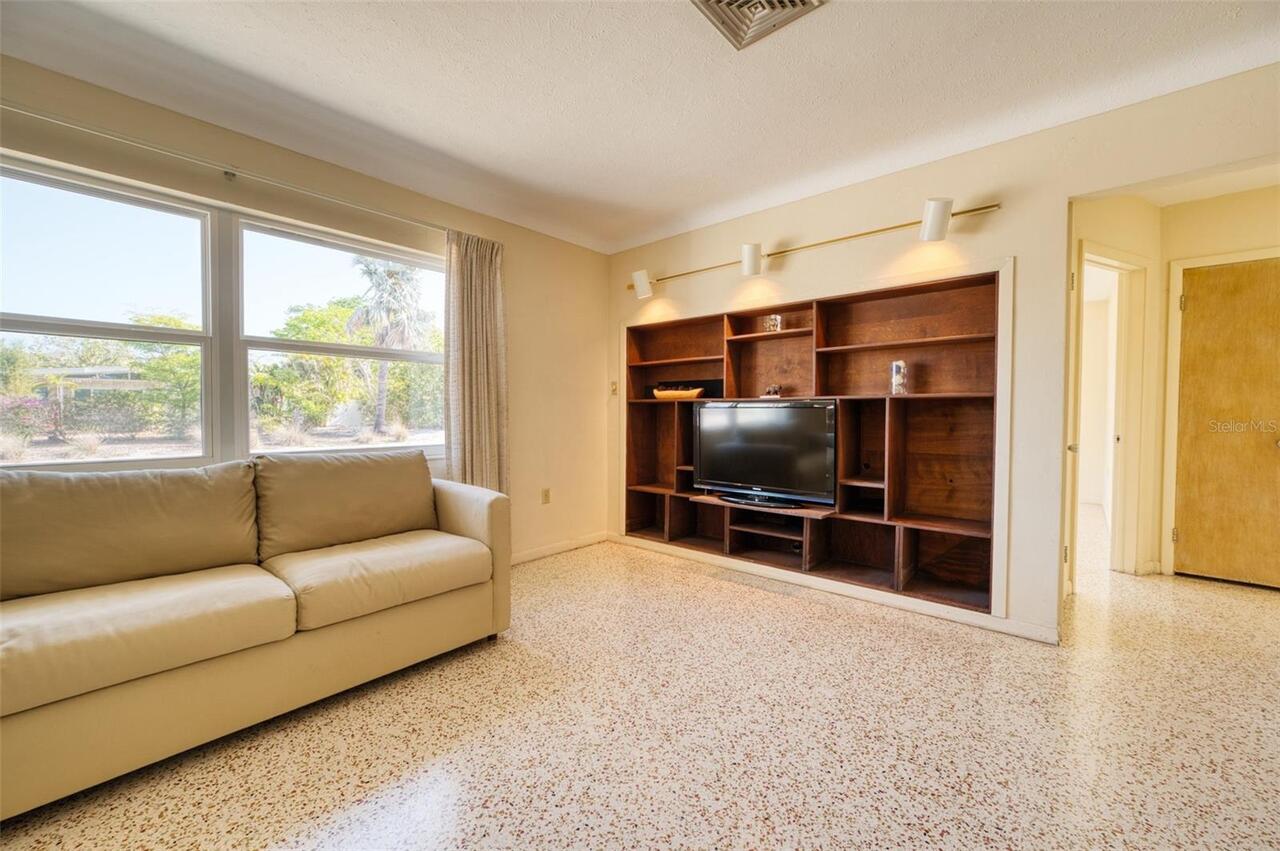 Listing Photo 7