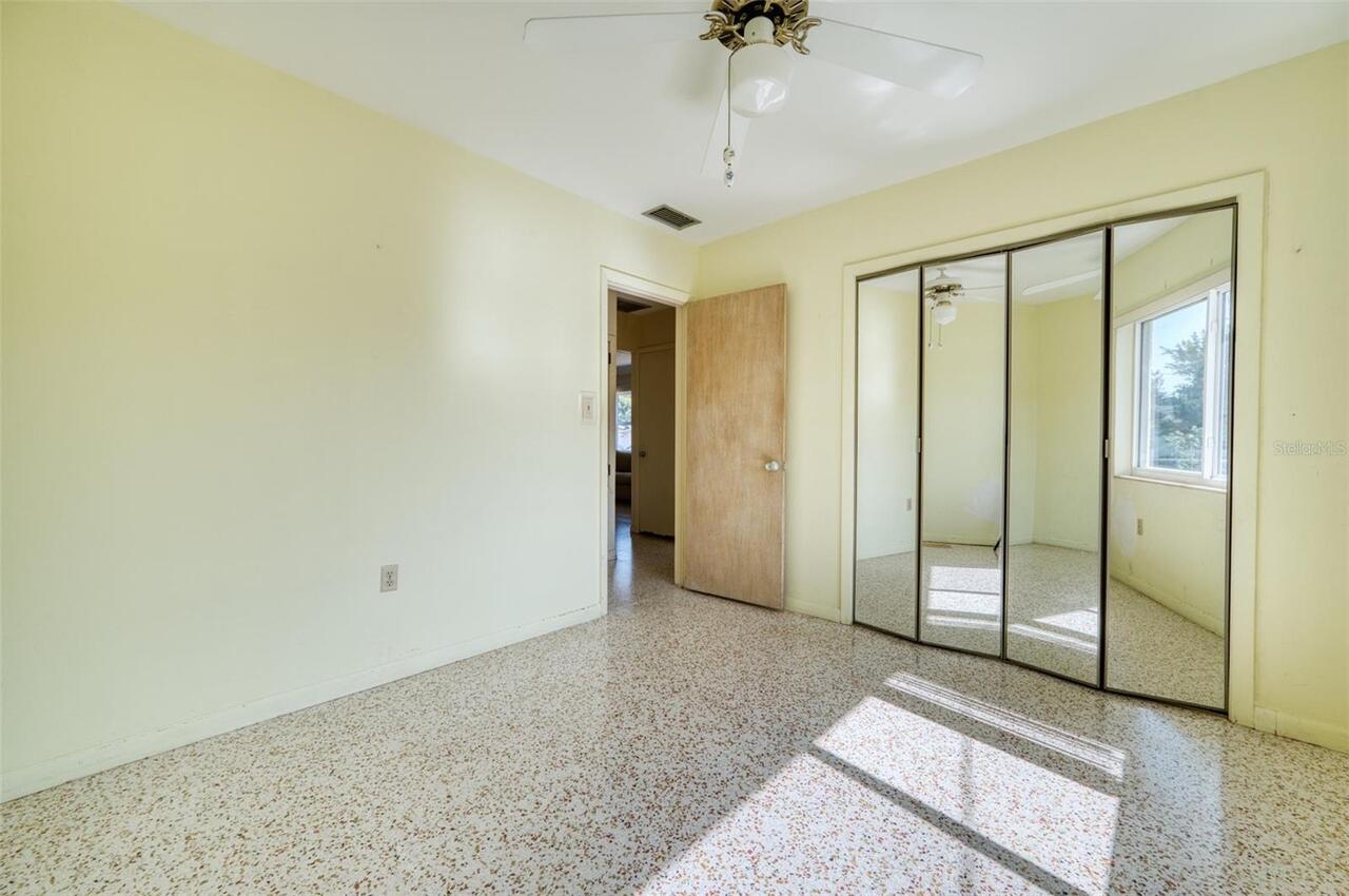 Listing Photo 16