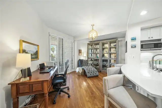 Listing Photo 8
