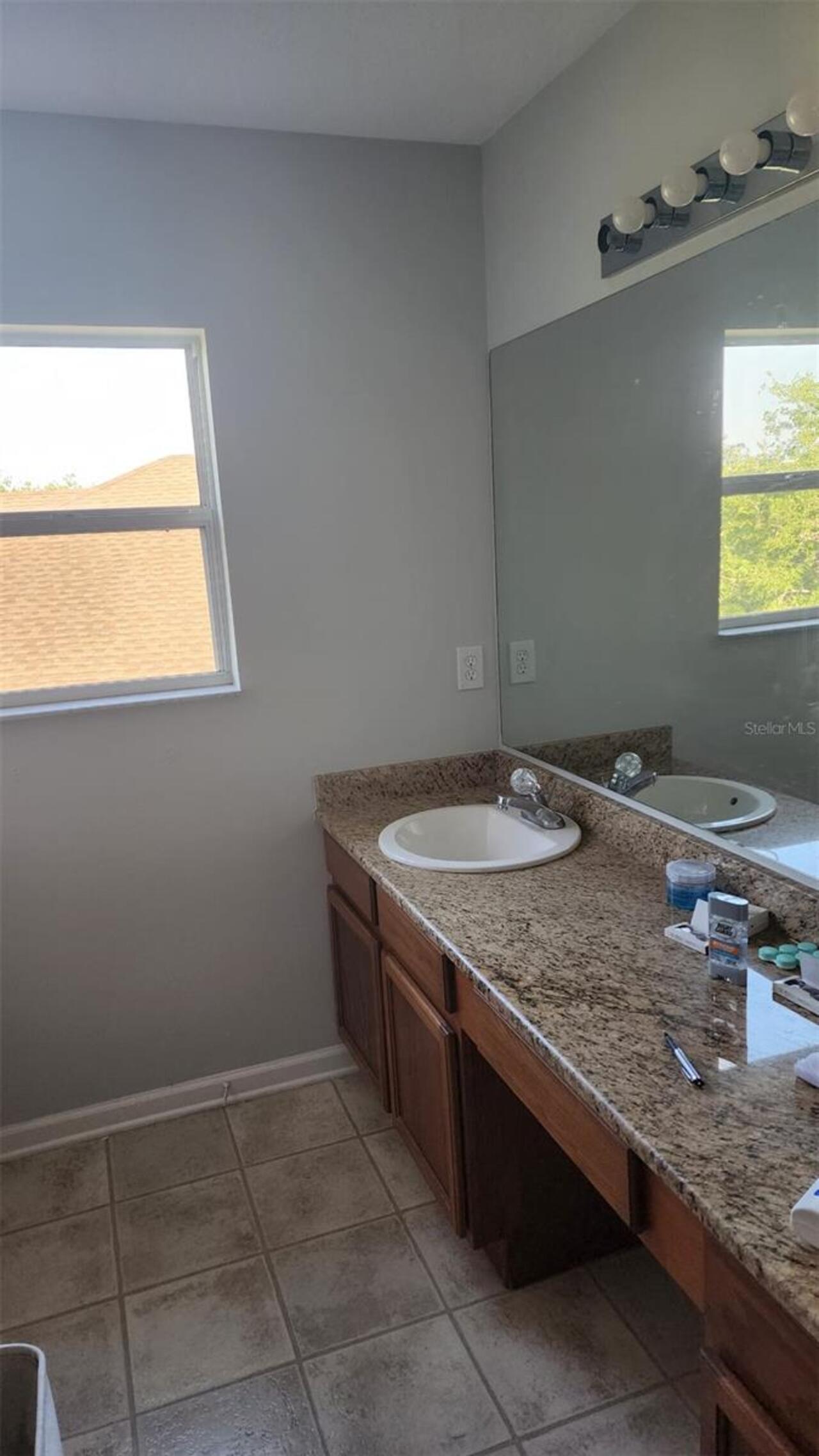 Listing Photo 8