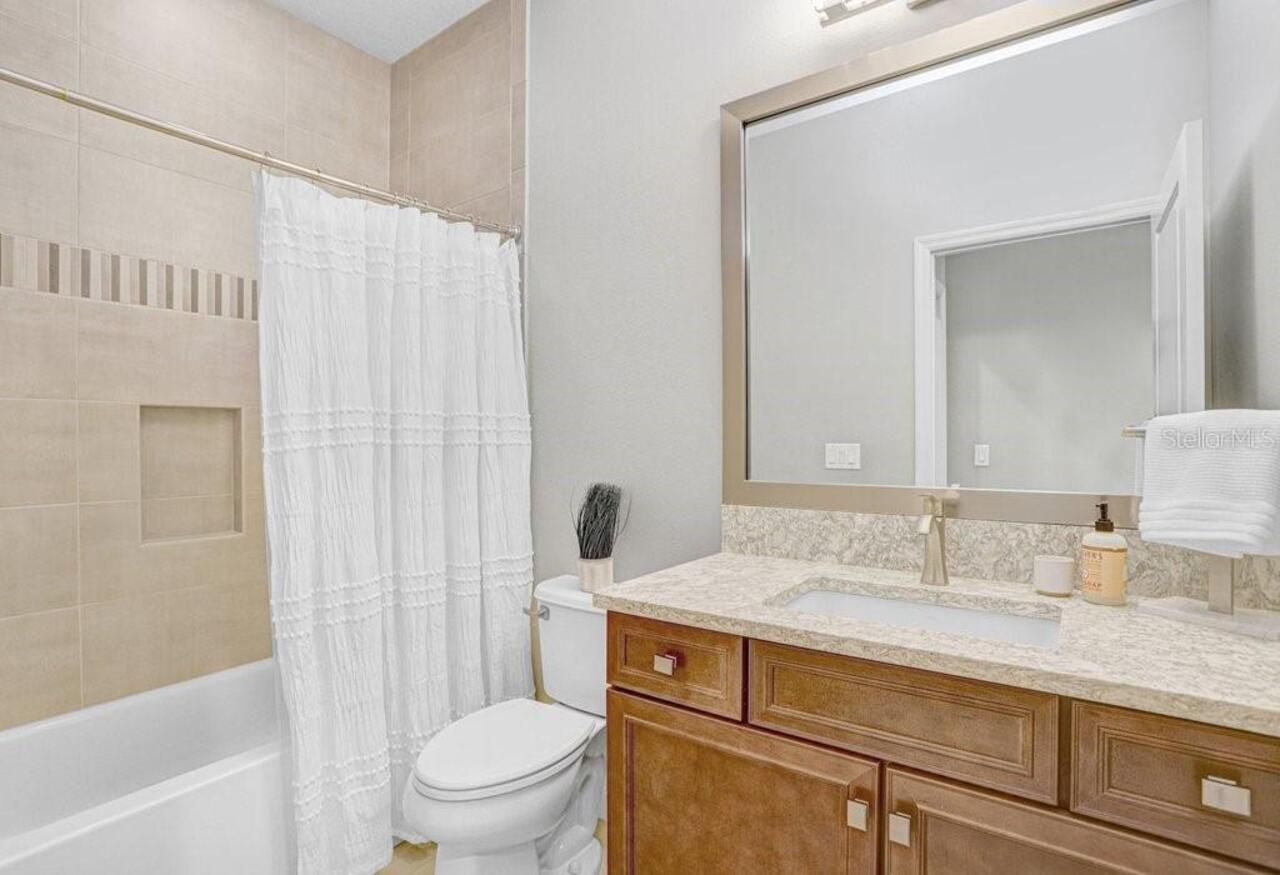 Listing Photo 9