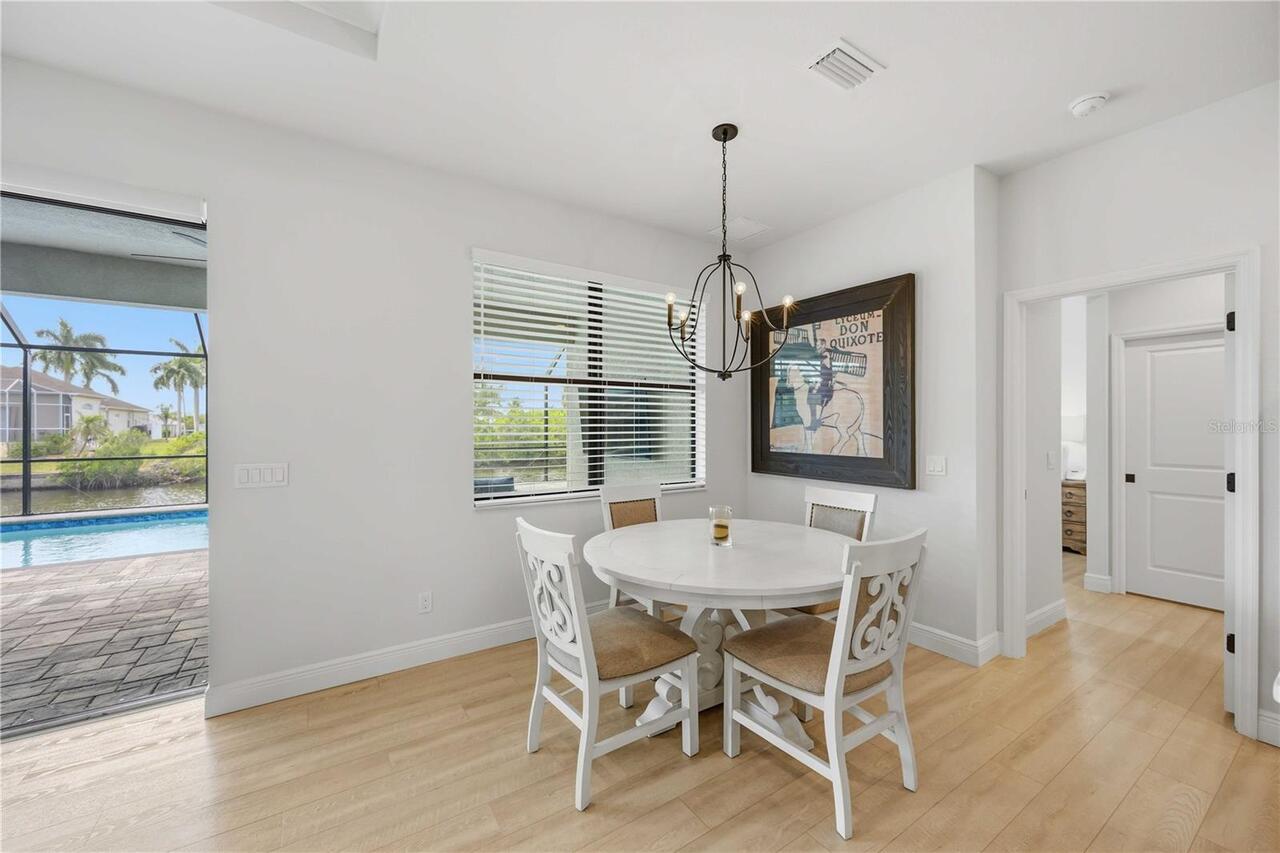 Listing Photo 12