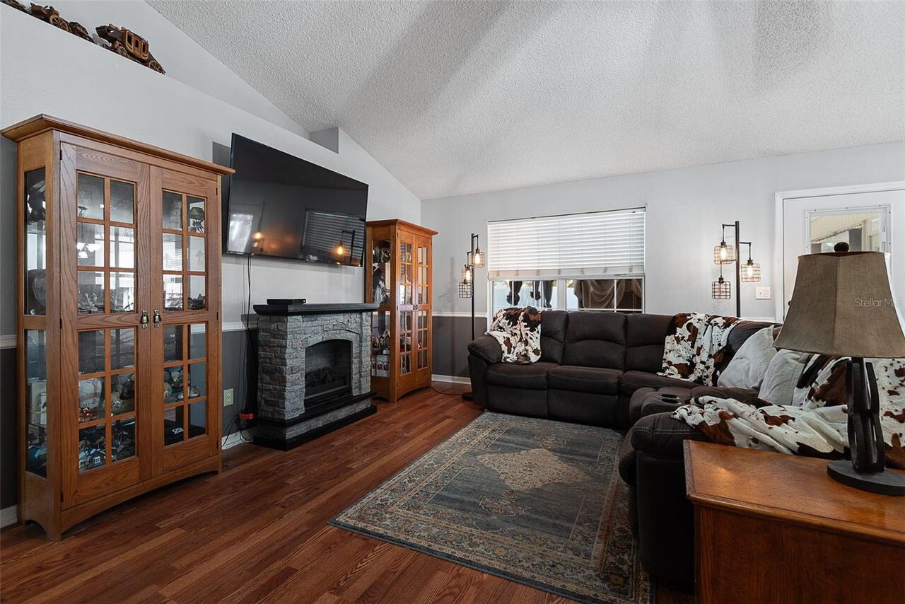 Listing Photo 7