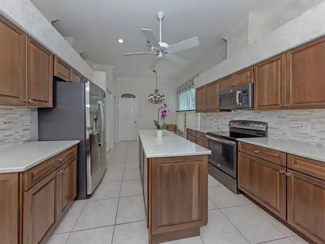 Listing Photo 13
