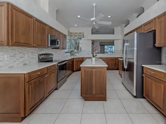 Listing Photo 14