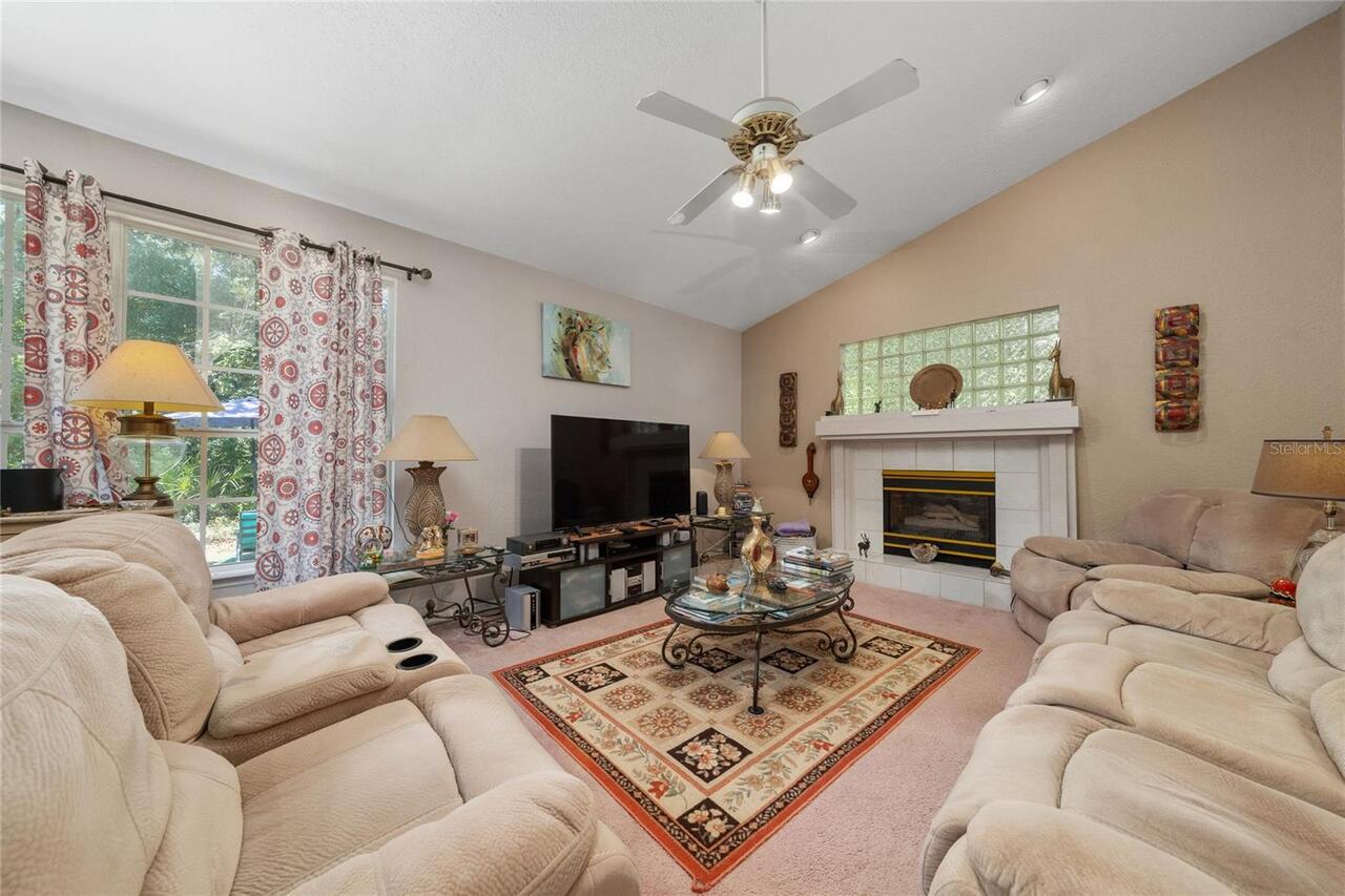 Listing Photo 14
