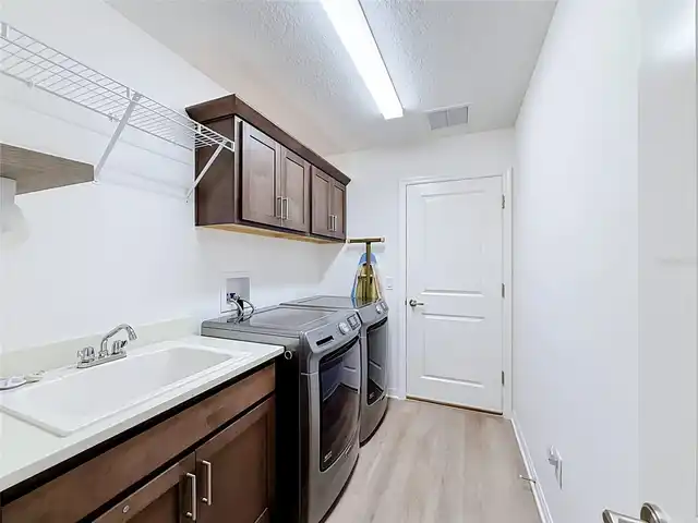 Listing Photo 33