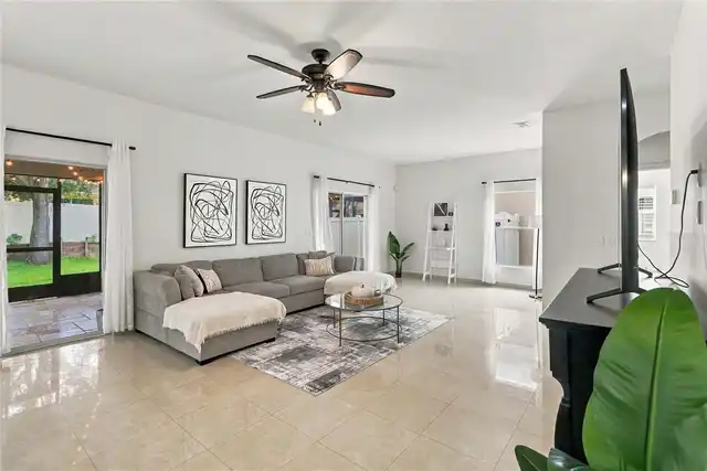 Listing Photo 10
