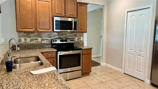 Listing Photo 9