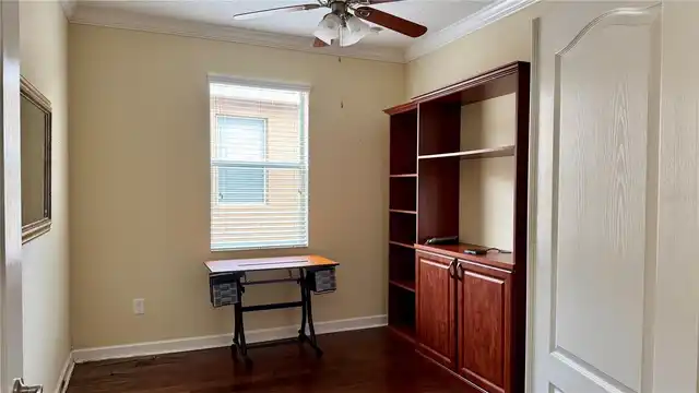 Listing Photo 11