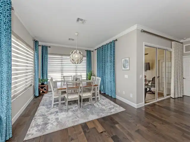 Listing Photo 16