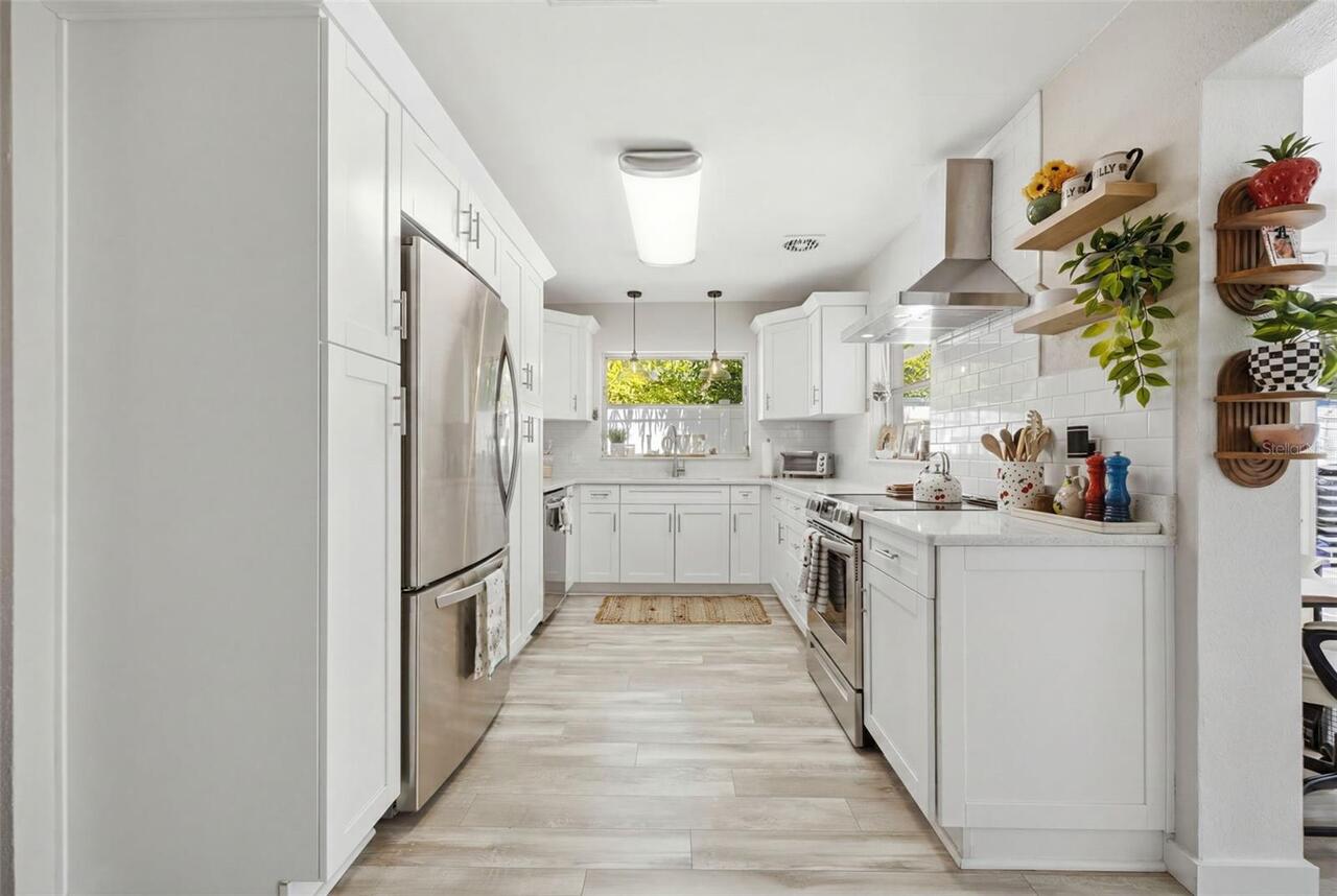 Listing Photo 10