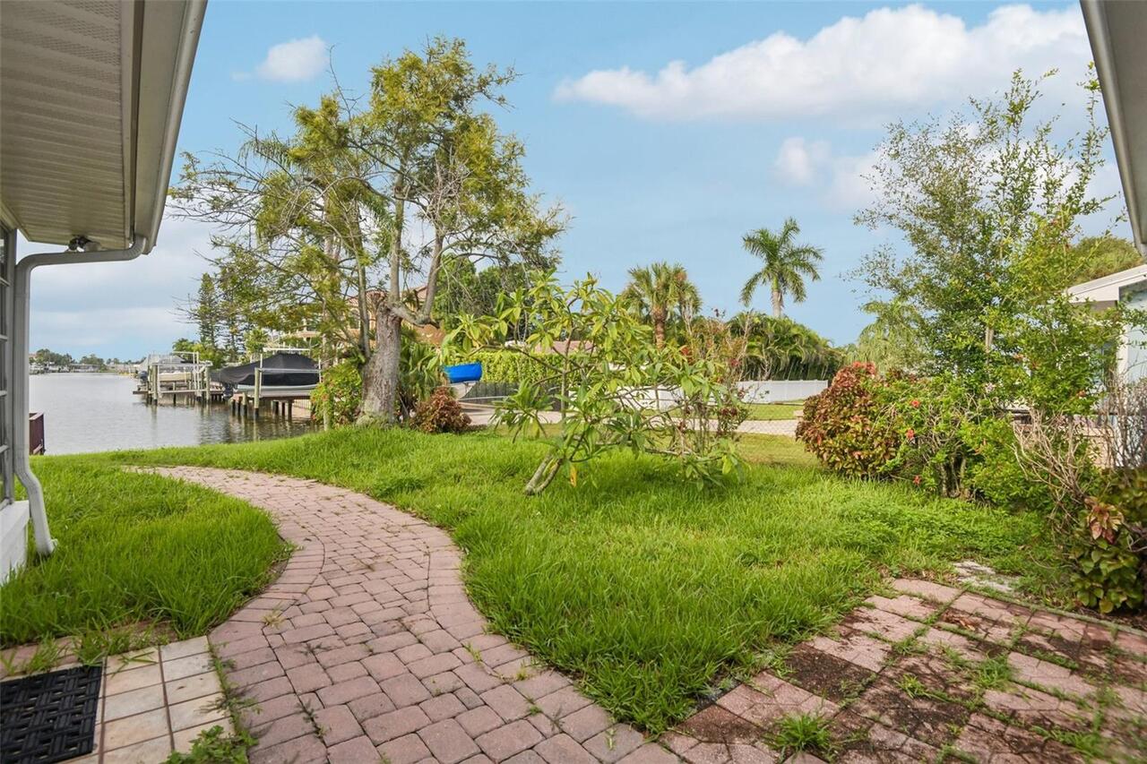 Listing Photo 11