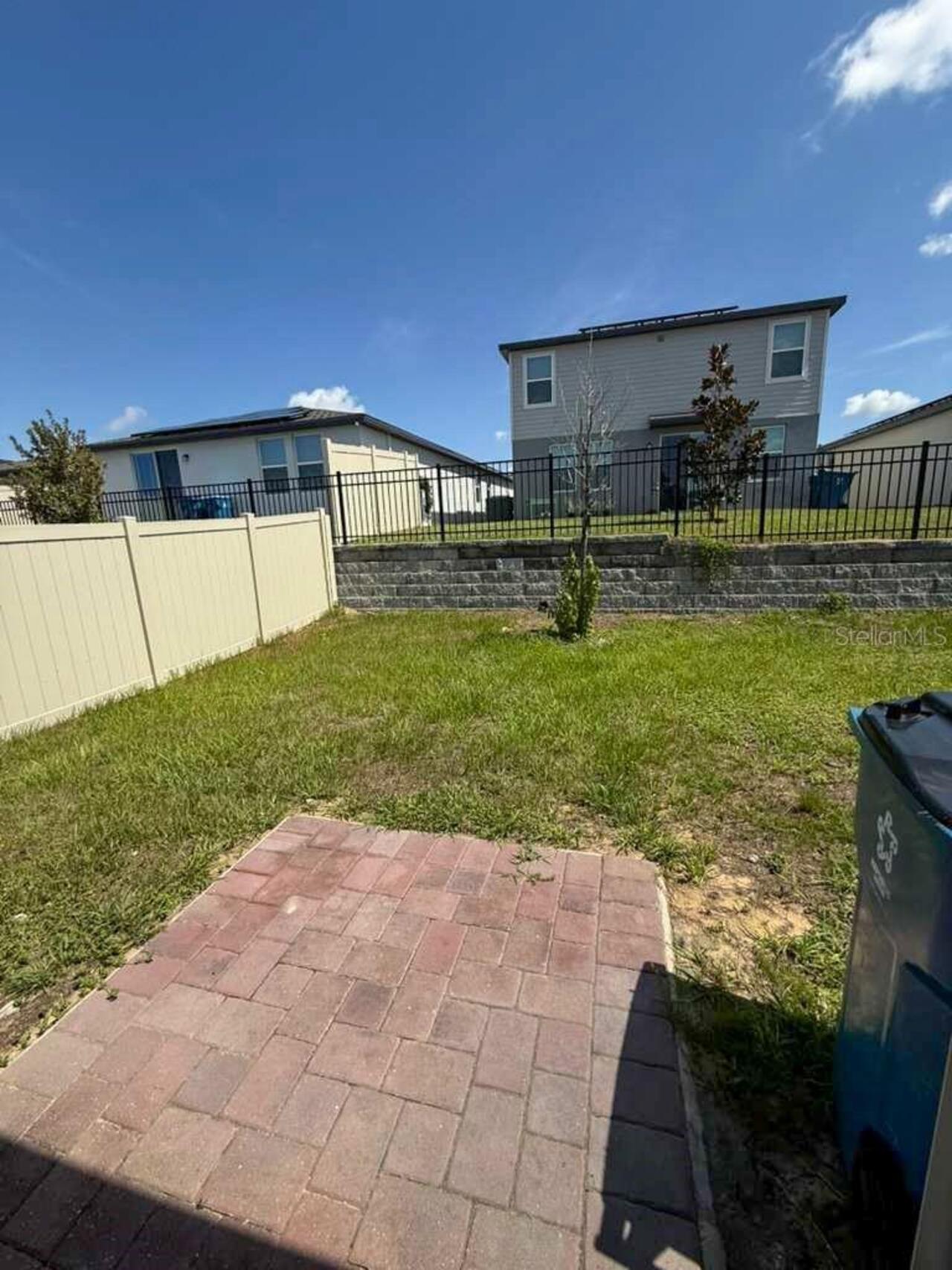 Listing Photo 8