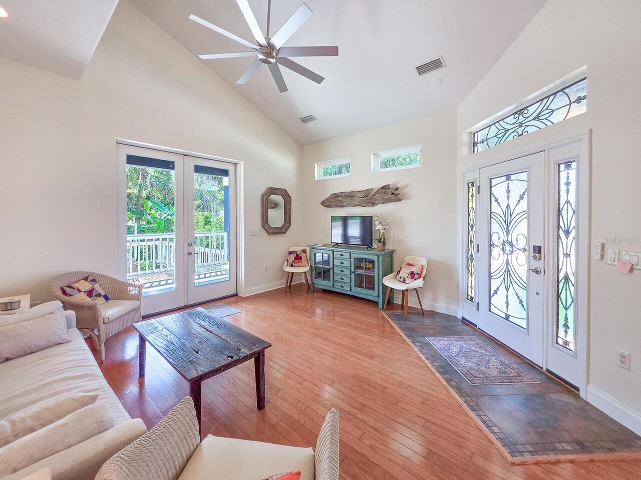 Listing Photo 8