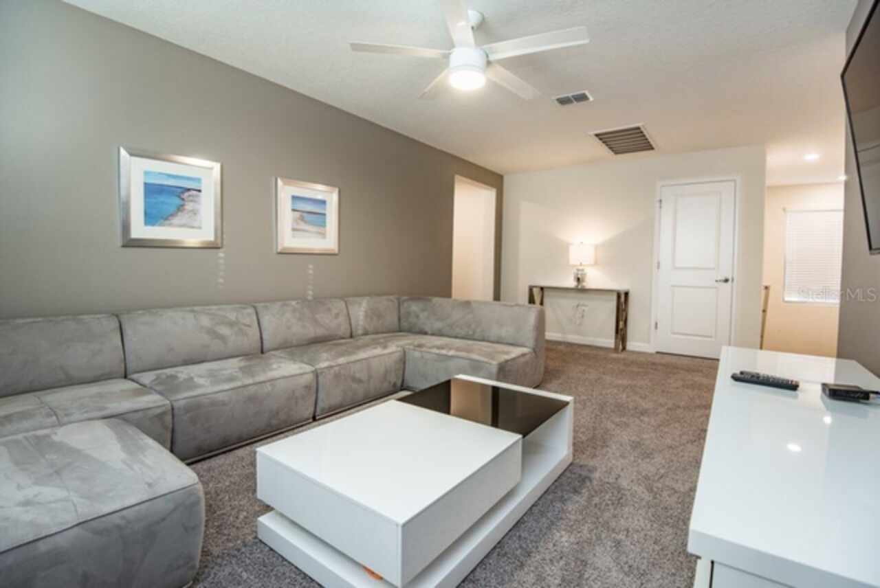 Listing Photo 12