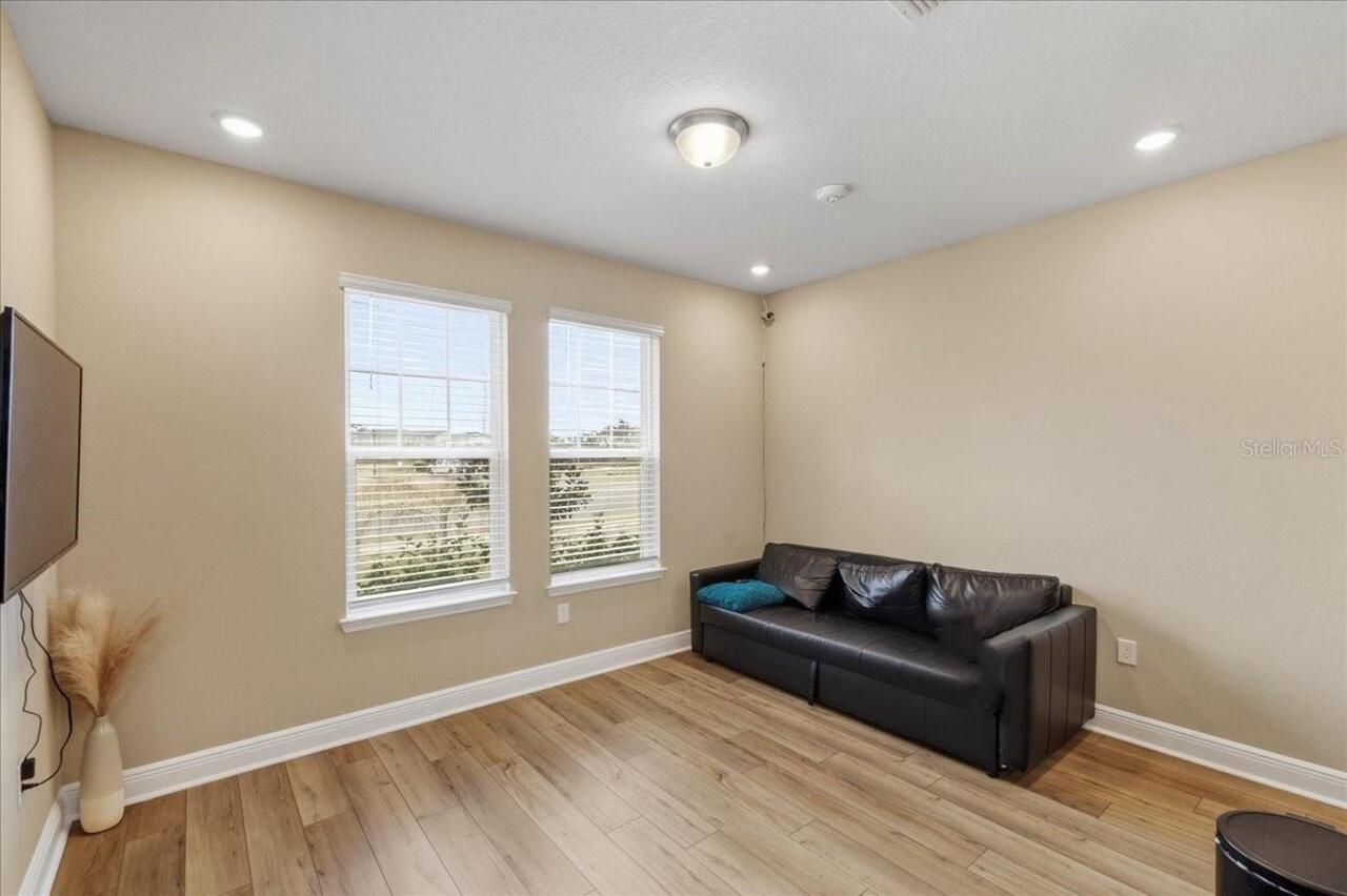 Listing Photo 7