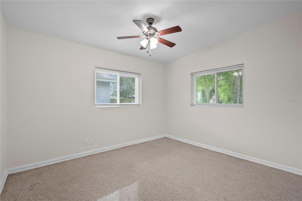 Listing Photo 9