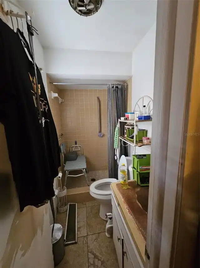Listing Photo 10