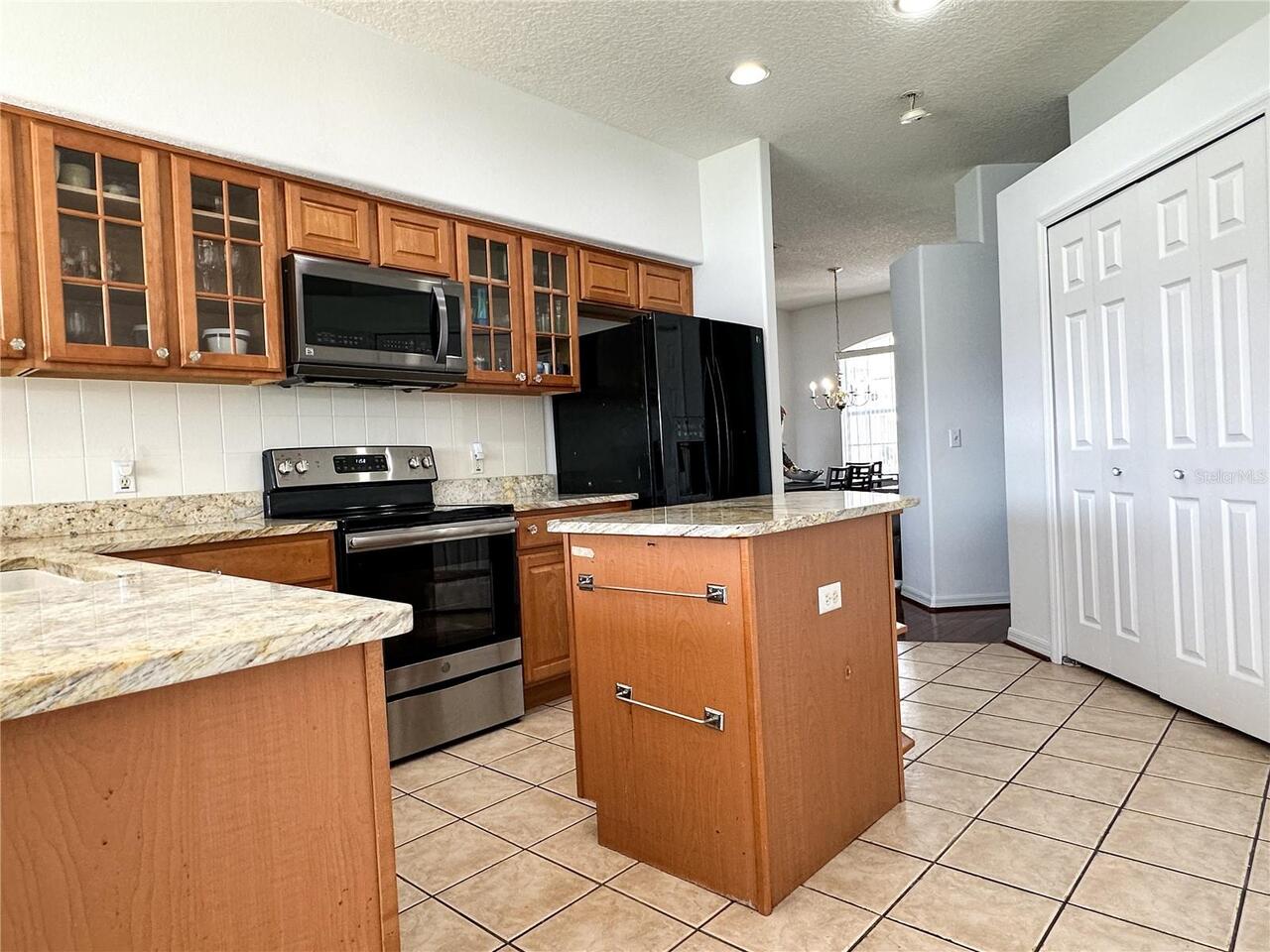 Listing Photo 7