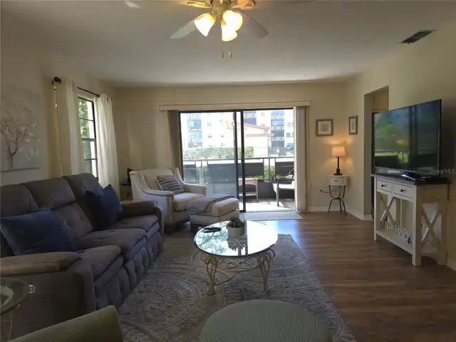 Listing Photo 17