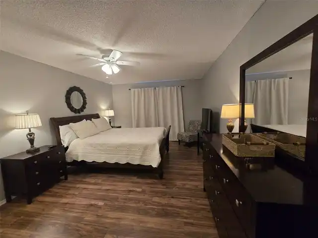 Listing Photo 28