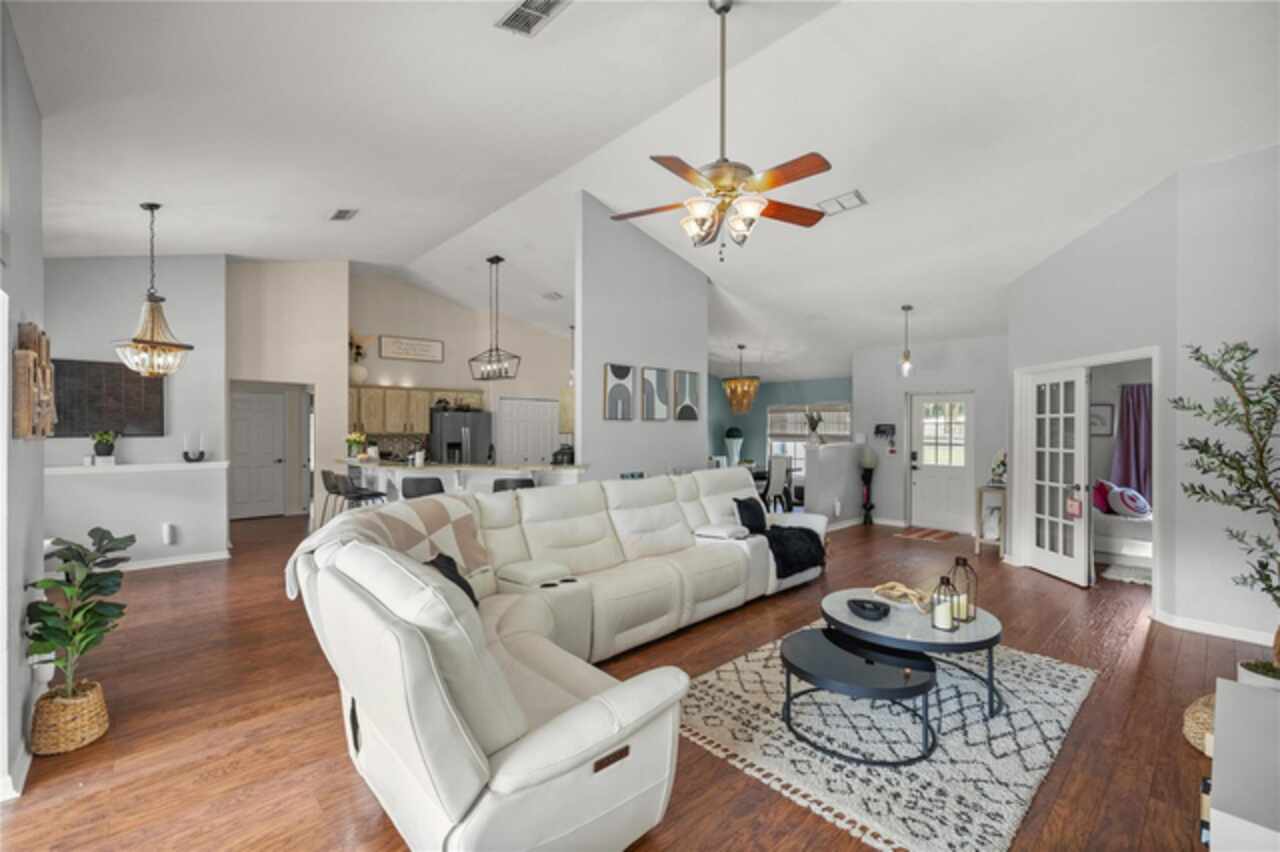 Listing Photo 14