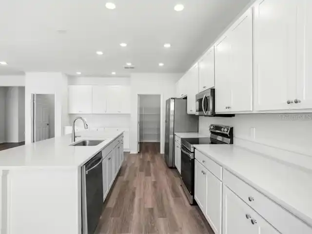 Listing Photo 9