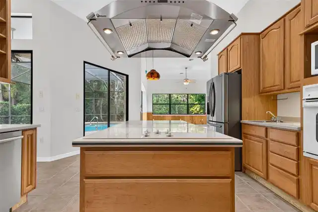 Listing Photo 21