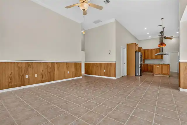 Listing Photo 33