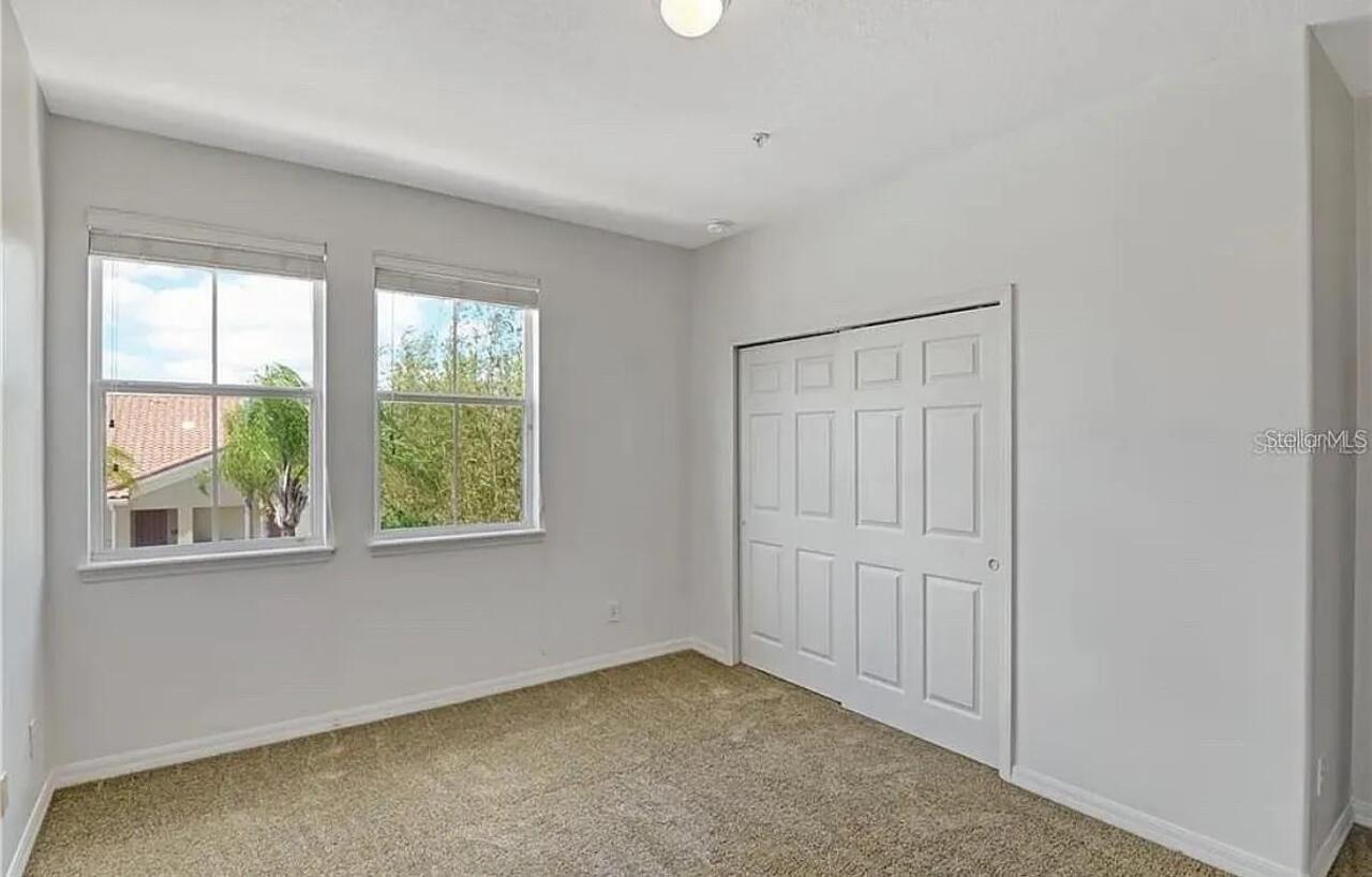 Listing Photo 10