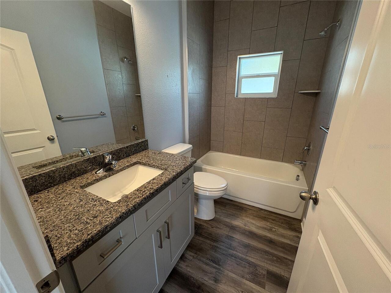 Listing Photo 16