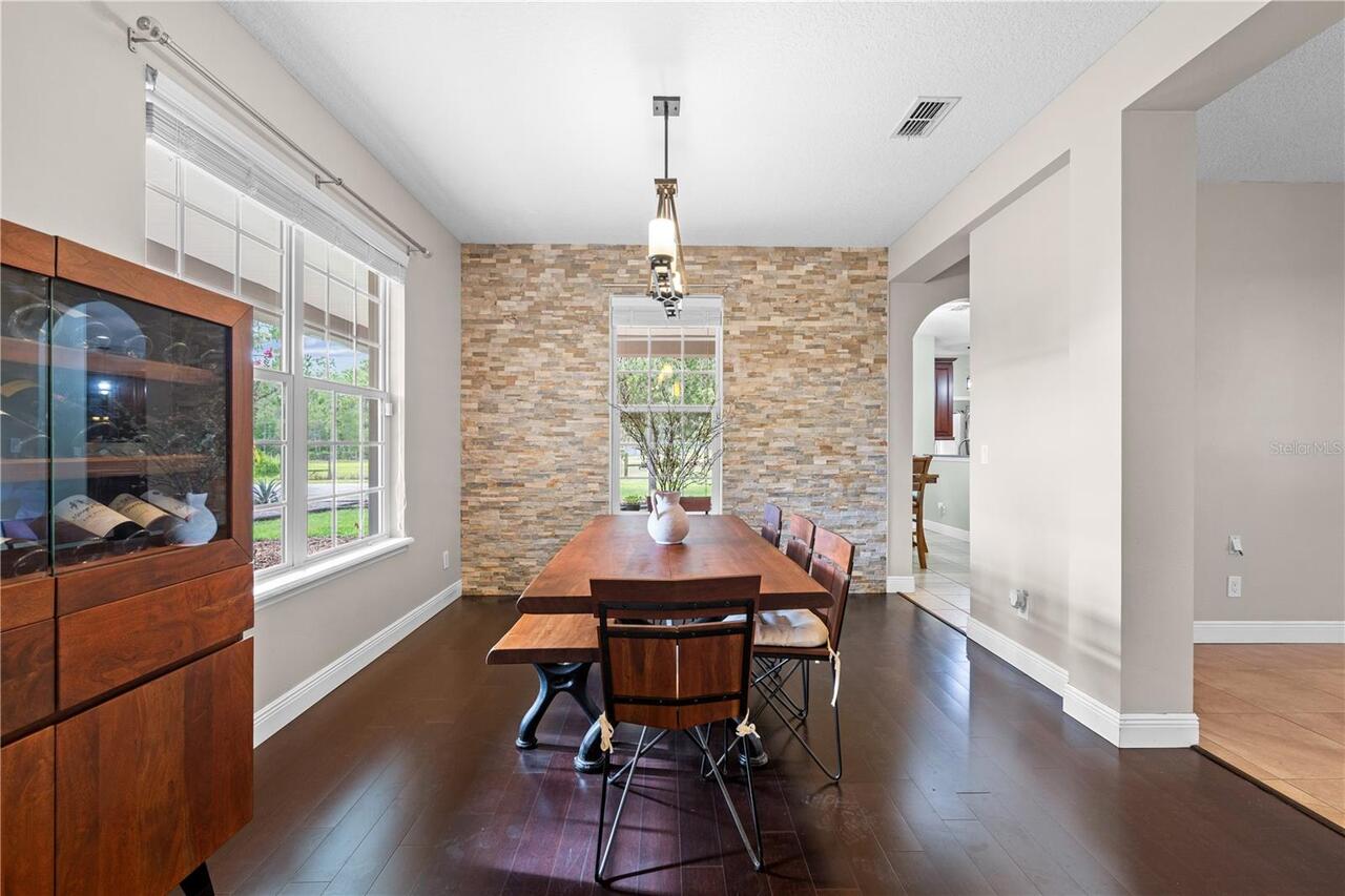 Listing Photo 10