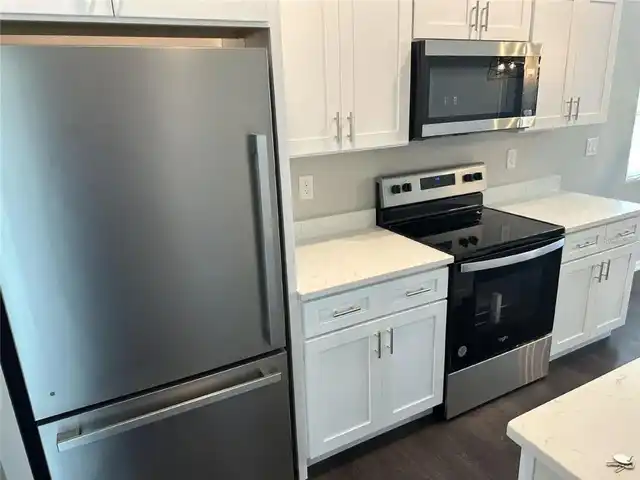 Listing Photo 6