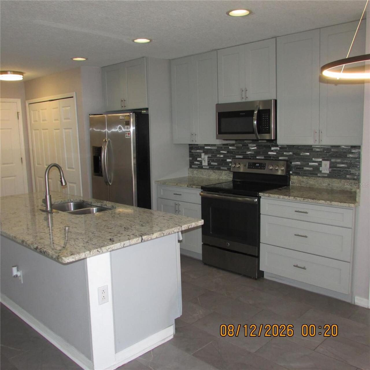 Listing Photo 8