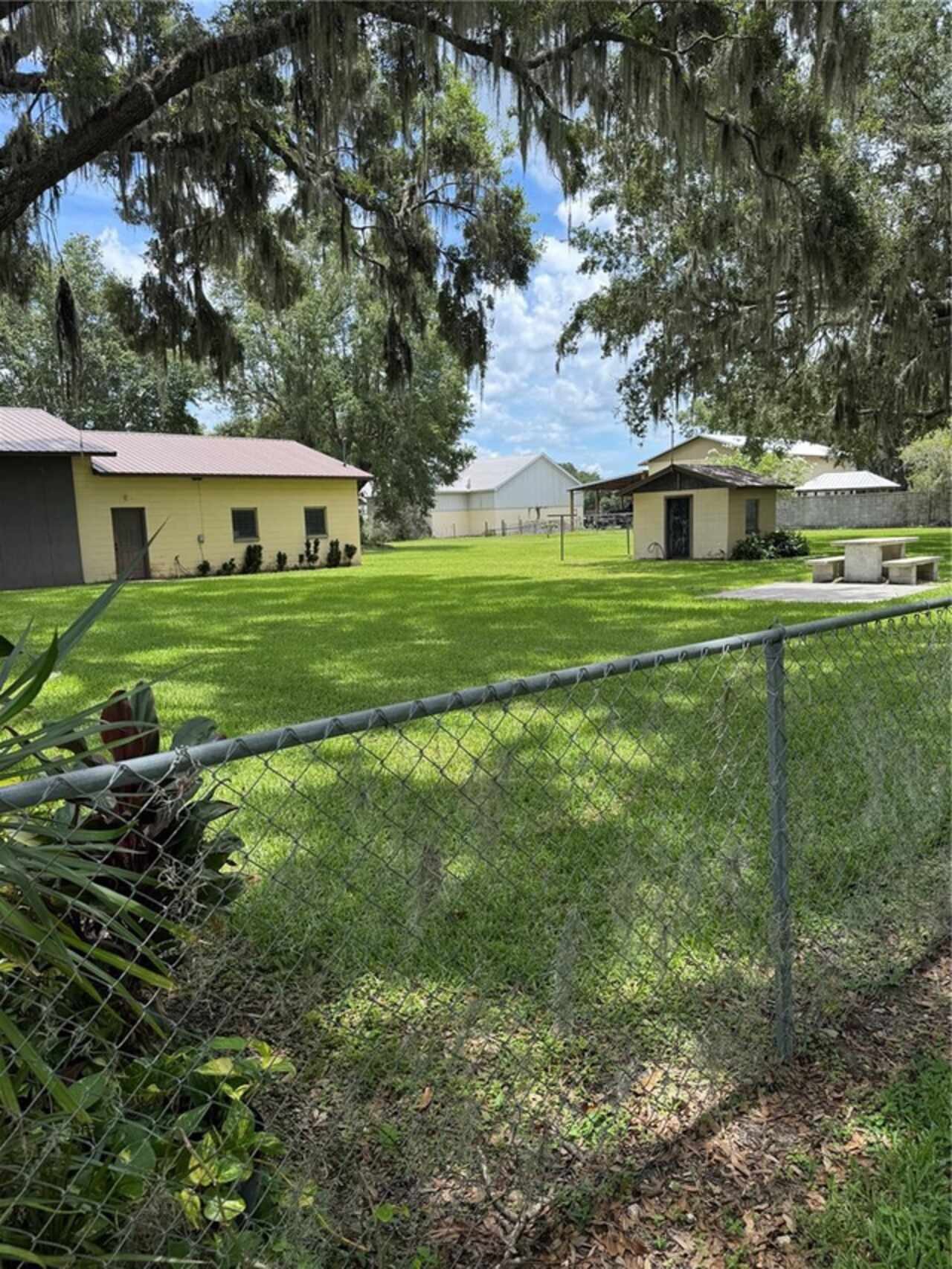 Listing Photo 9