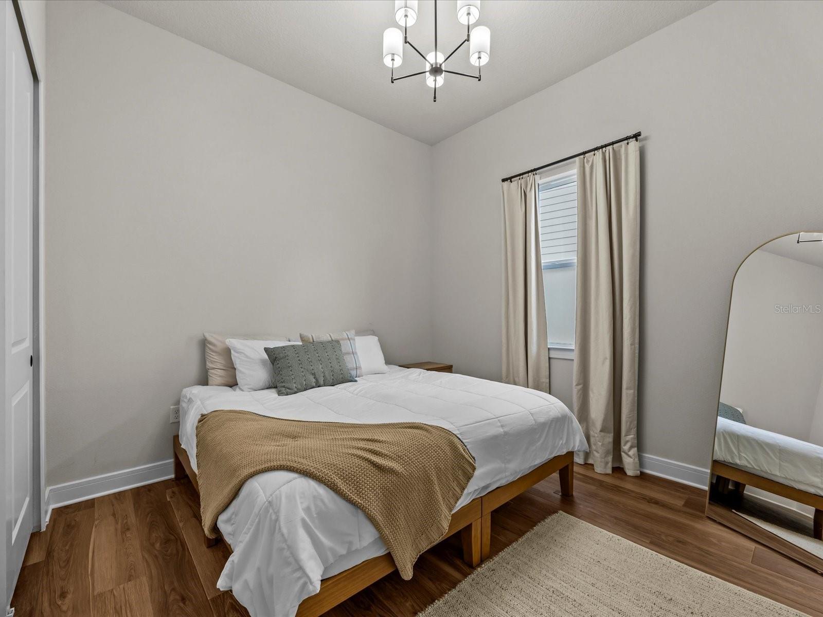 Listing Photo 16