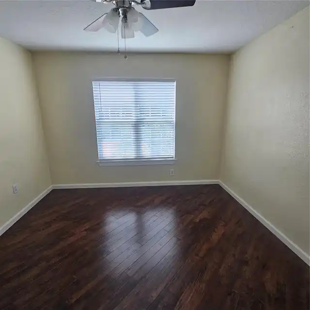 Listing Photo 16